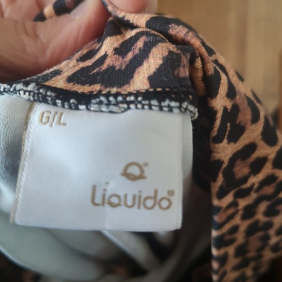 2/$40 Liquido leopard print stretchy leggings - Picture 5 of 9